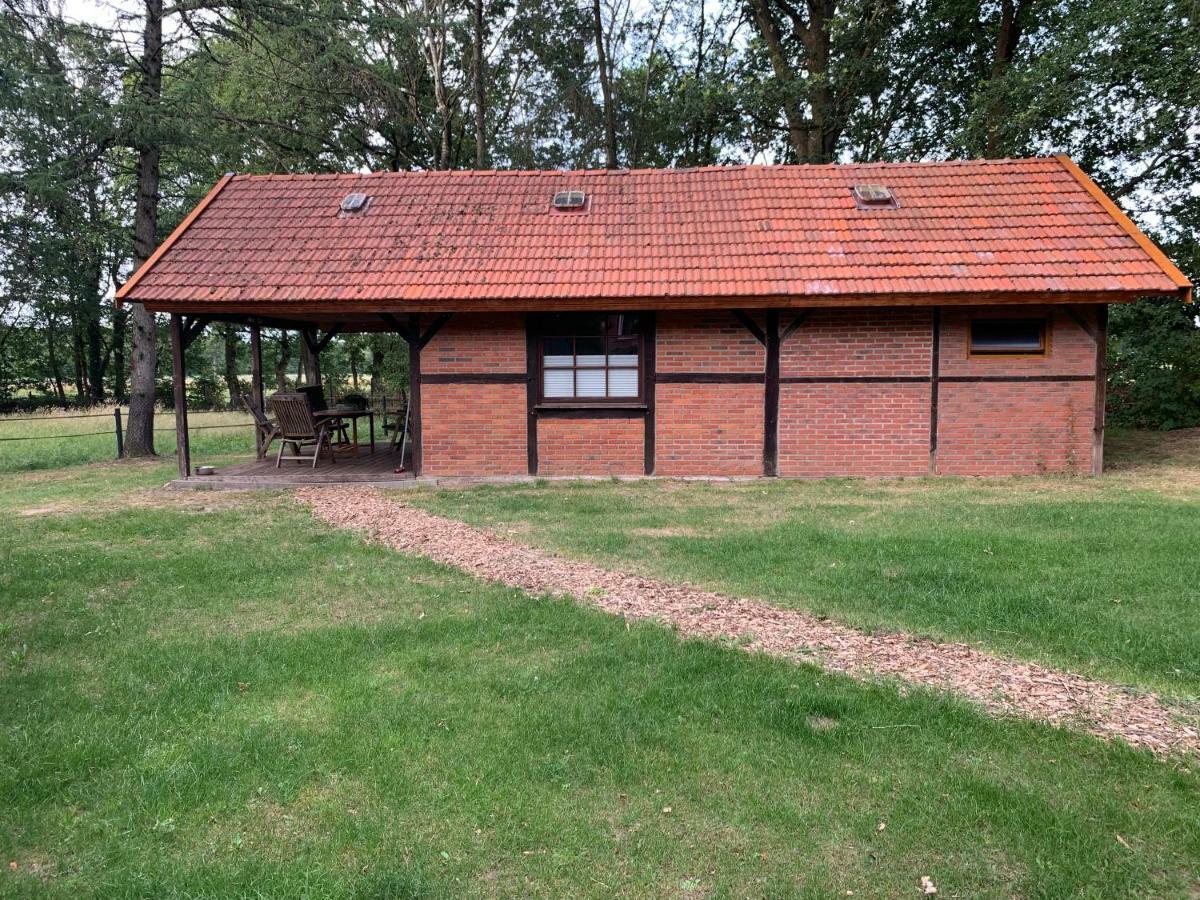 Ferienhaus Am Waeldchen Uelsen Exterior foto