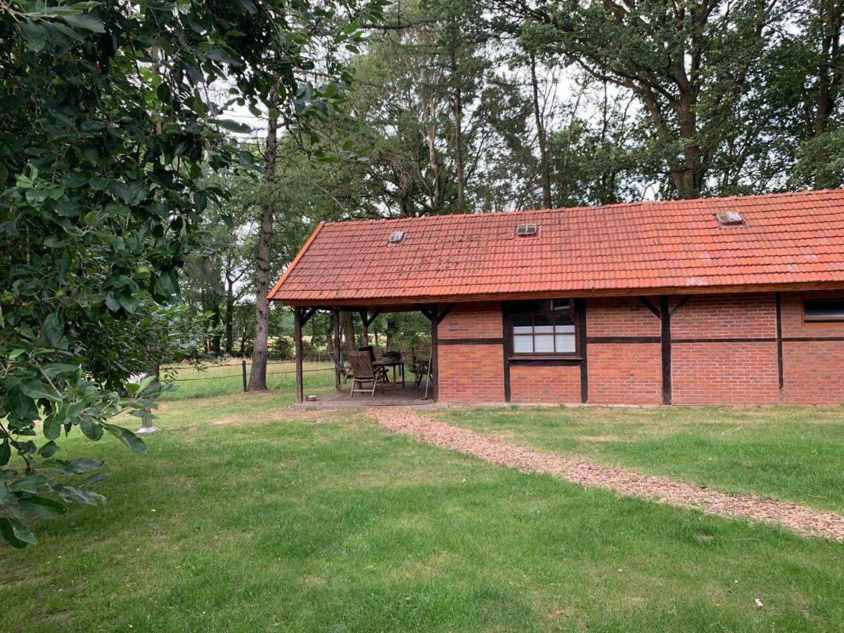 Ferienhaus Am Waeldchen Uelsen Exterior foto